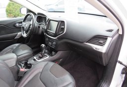 2018 Jeep Cherokee - Thumbnail 24