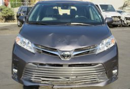 2018 Toyota Sienna - Thumbnail 18