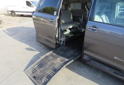 2018 Toyota Sienna - Thumbnail 15