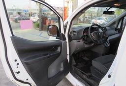 2020 Nissan NV200 Compact Cargo - Thumbnail 24