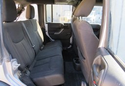 2015 Jeep Wrangler Unlimited - Thumbnail 26