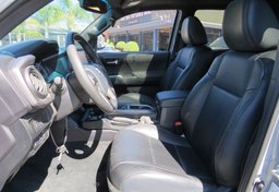 2020 Toyota Tacoma 4WD - Thumbnail 24