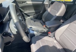 2021 Volkswagen Passat - Thumbnail 30