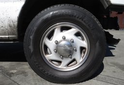 2013 Ford Econoline Cargo Van - Thumbnail 16