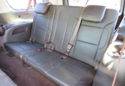 2016 Chevrolet Suburban - Thumbnail 32