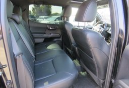 2020 Toyota Tacoma 4WD - Thumbnail 33