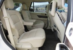 2018 Lincoln Navigator - Thumbnail 31
