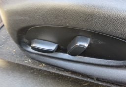 2019 Chevrolet Camaro - Thumbnail 33