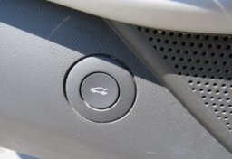 2019 Chevrolet Camaro - Thumbnail 35