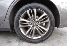 2017 Toyota Camry - Thumbnail 16