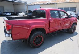 2018 Toyota Tacoma - Thumbnail 8