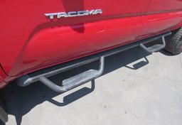 2018 Toyota Tacoma - Thumbnail 16