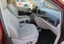 2019 Chrysler Pacifica - Thumbnail 24