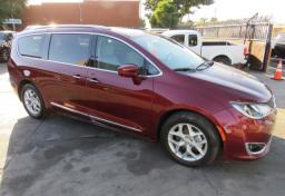 2019 Chrysler Pacifica - Thumbnail 2