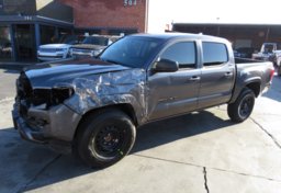 2021 Toyota Tacoma - Thumbnail 2