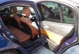 2017 Alfa Romeo Giulia - Thumbnail 23