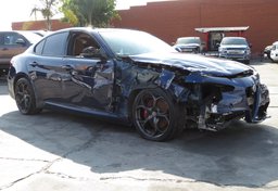 2017 Alfa Romeo Giulia - Thumbnail 7