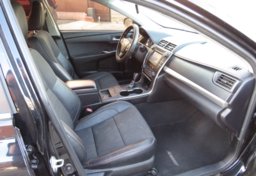 2016 Toyota Camry Hybrid - Thumbnail 24