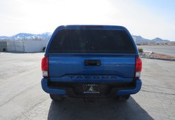 2017 Toyota Tacoma - Thumbnail 11