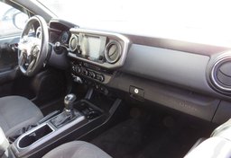 2017 Toyota Tacoma - Thumbnail 27