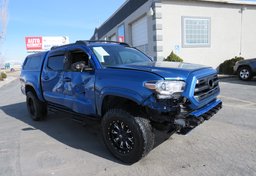 2017 Toyota Tacoma - Thumbnail 2