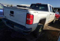 2015 GMC Sierra 2500HD - Thumbnail 3