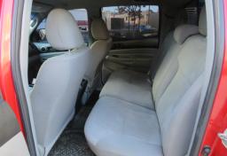 2013 Toyota Tacoma - Thumbnail 30