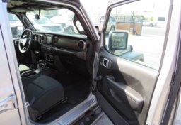 2018 Jeep Wrangler Unlimited - Thumbnail 21