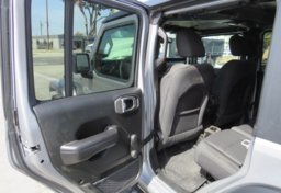 2018 Jeep Wrangler Unlimited - Thumbnail 22