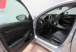 2021 Honda Accord Hybrid - Thumbnail 18