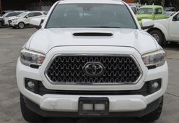 2018 Toyota Tacoma - Thumbnail 11