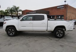 2018 Toyota Tacoma - Thumbnail 6