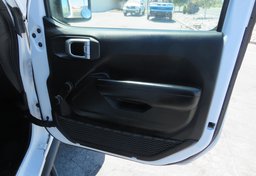 2018 Jeep Wrangler Unlimited - Thumbnail 24