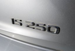 2015 Lexus IS 250 - Thumbnail 17