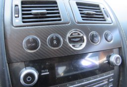 2015 Aston Martin V8 Vantage - Thumbnail 28