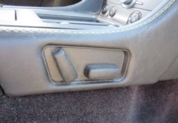 2015 Aston Martin V8 Vantage - Thumbnail 33