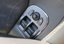 2015 Aston Martin V8 Vantage - Thumbnail 31