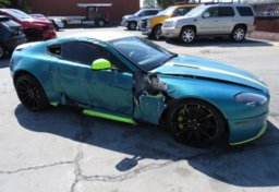 2015 Aston Martin V8 Vantage - Thumbnail 2