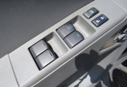 2018 Nissan Frontier - Thumbnail 32