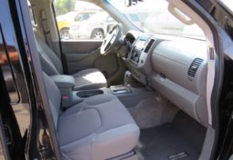 2018 Nissan Frontier - Thumbnail 19