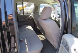 2018 Nissan Frontier - Thumbnail 29