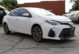 2018 Toyota Corolla - Thumbnail 3