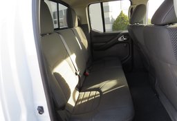 2019 Nissan Frontier - Thumbnail 28