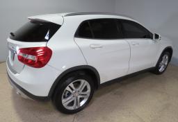 2016 Mercedes-Benz GLA - Thumbnail 8