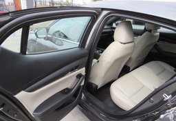 2023 Mazda Mazda3 Hatchback - Thumbnail 22