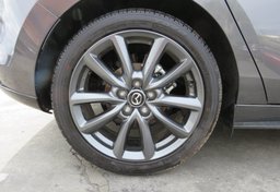 2023 Mazda Mazda3 Hatchback - Thumbnail 19