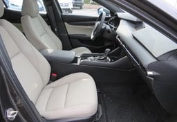 2023 Mazda Mazda3 Hatchback - Thumbnail 29