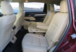 2015 Toyota Highlander - Thumbnail 31