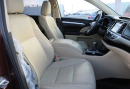 2015 Toyota Highlander - Thumbnail 26