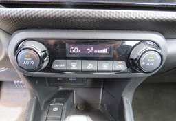 2021 Nissan Kicks - Thumbnail 30